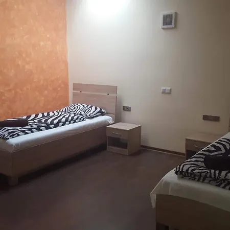 Korona Panzio Oda ve Kahvaltı Blh nad Iplom