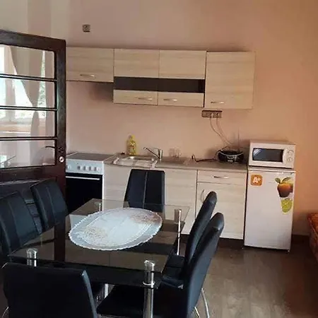 Korona Panzio Oda ve Kahvaltı 3*