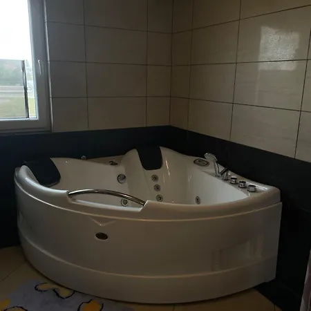 Korona Panzio 3* Blh nad Iplom