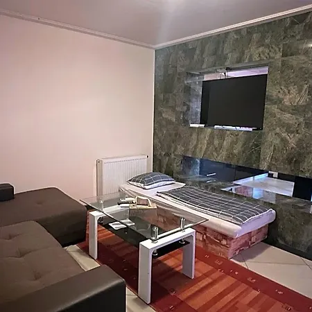 Bed and Breakfast Korona Panzio 3*
